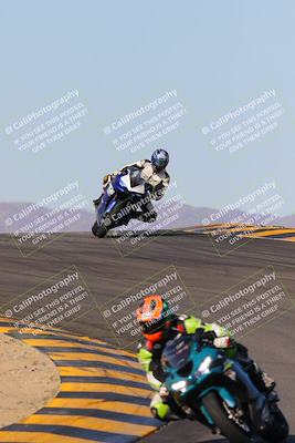 media/Dec-18-2022-SoCal Trackdays (Sun) [[8099a50955]]/Turns 9 and 10 Set 1 (1045am)/